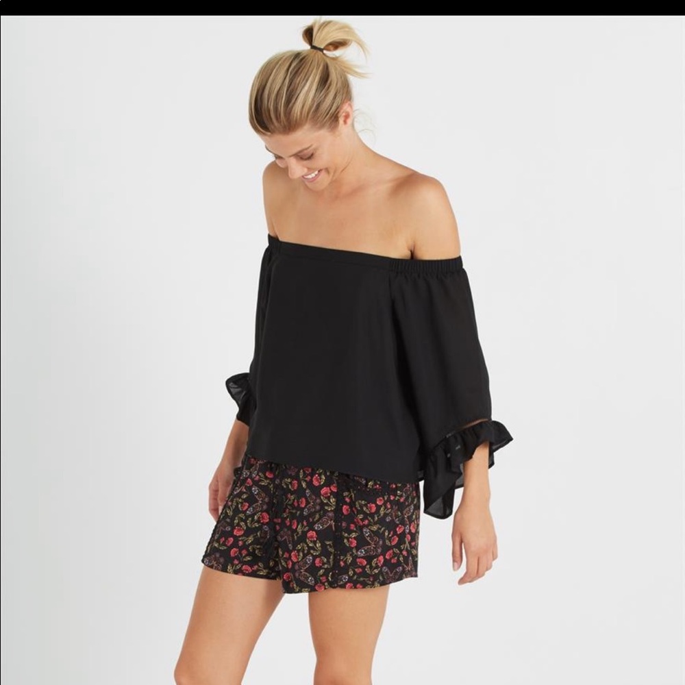 Cotton on flowy loose  off shoulder chiffon top